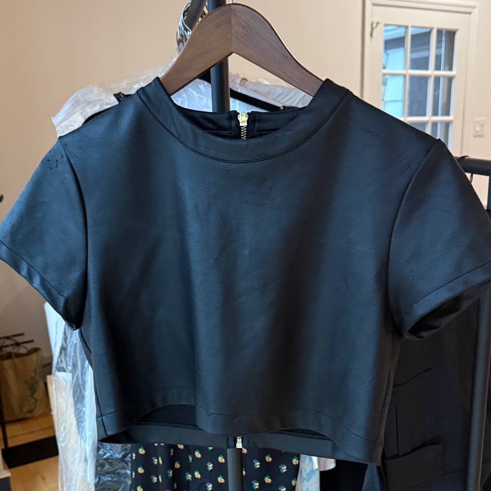 Nookie Black Cropped Top with Gold Zipper